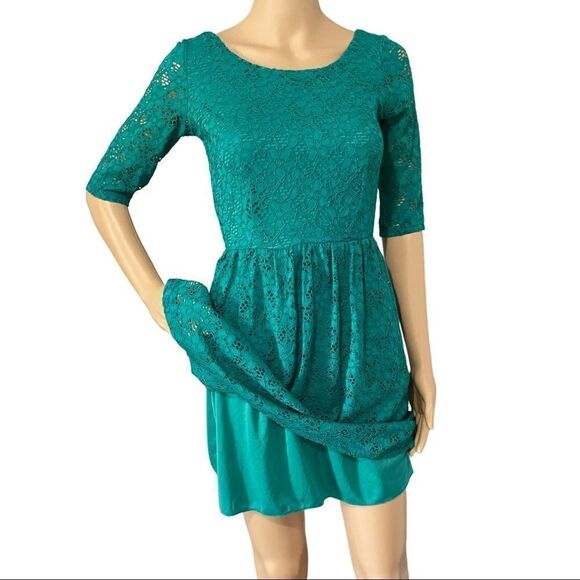 Mystic Short Sleeve Nylon Crochet Lace Dress - Picture 6 of 12